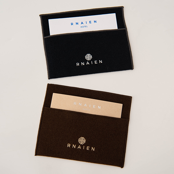 hotel-moni-fabric card sleeve